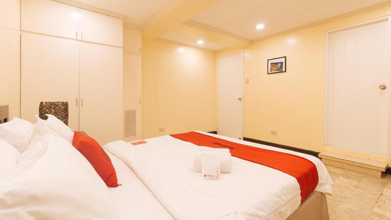 RedDoorz Premium near Greenbelt Makati Hotel Makati City Buitenkant foto