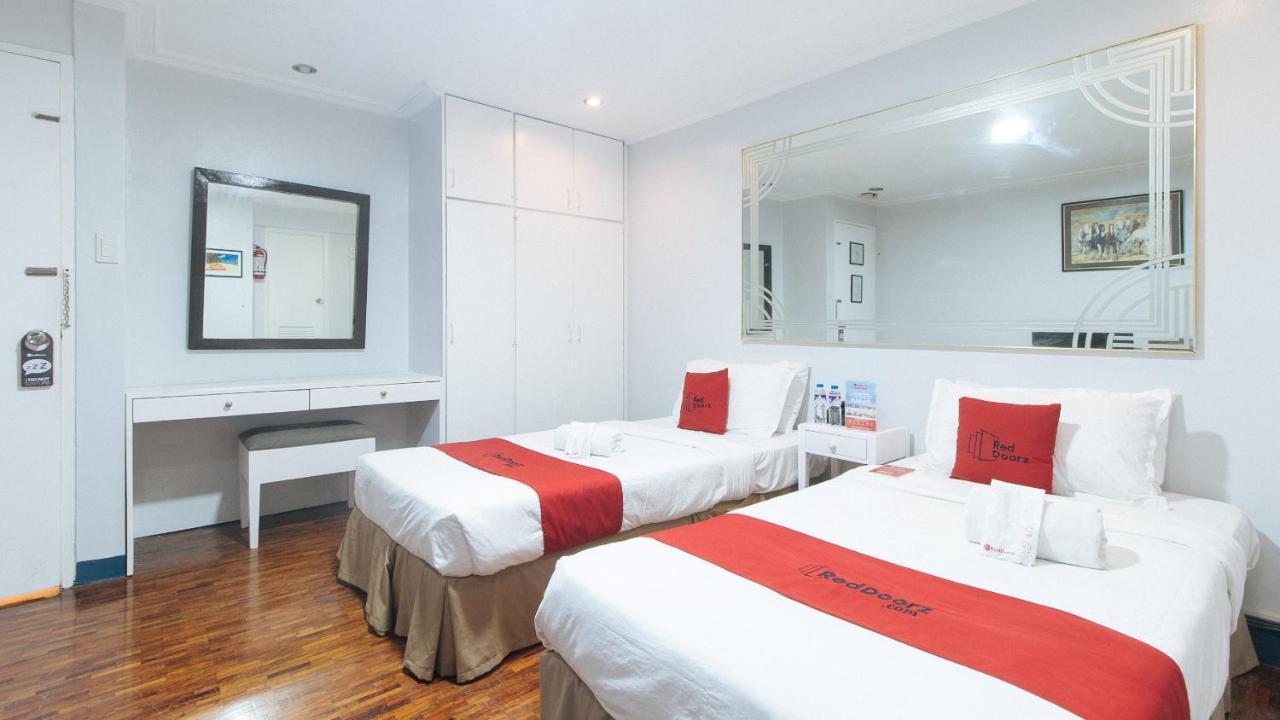 RedDoorz Premium near Greenbelt Makati Hotel Makati City Buitenkant foto