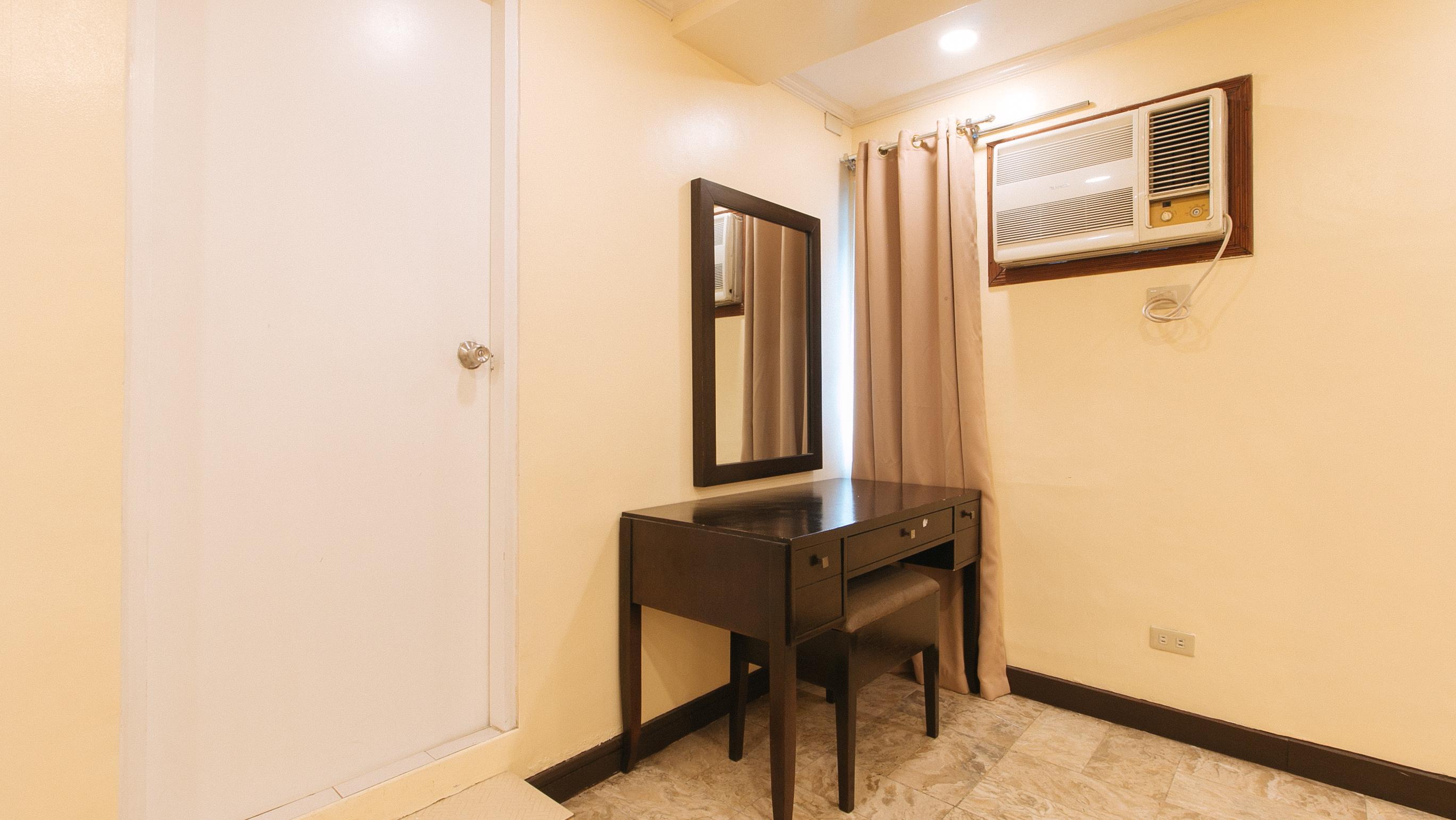 RedDoorz Premium near Greenbelt Makati Hotel Makati City Buitenkant foto