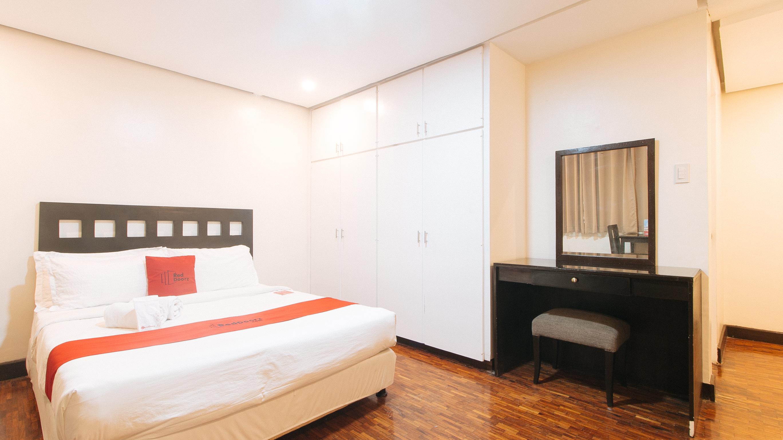 RedDoorz Premium near Greenbelt Makati Hotel Makati City Buitenkant foto